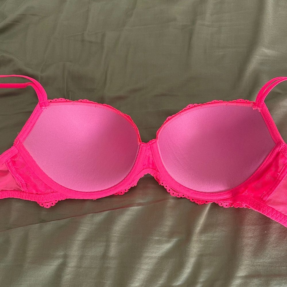 PINK Victoria's Secret Neon Lace Bra - Picture 3 of 4